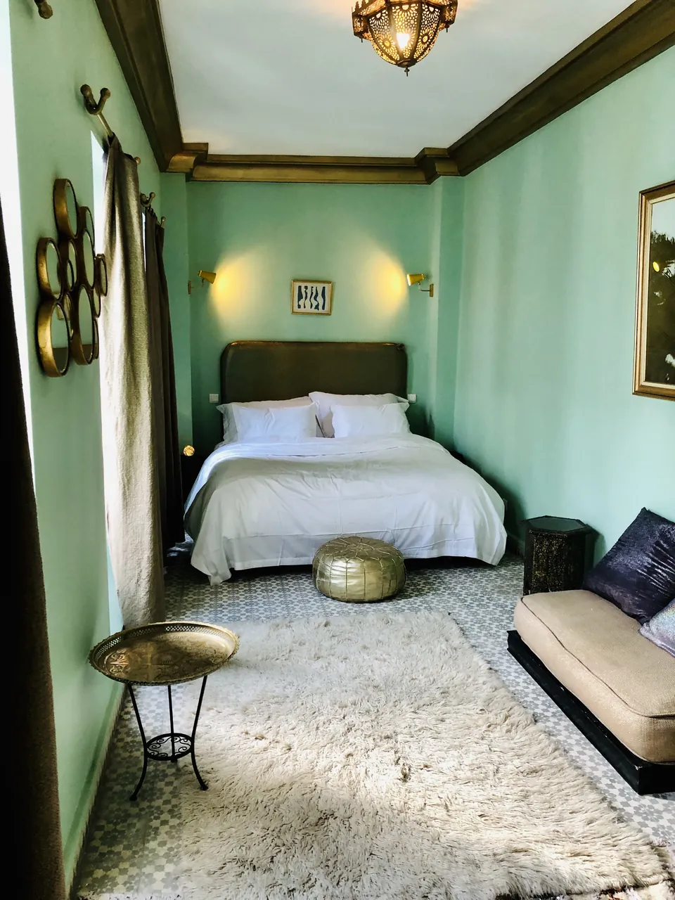 The Gold Room, bathroom
